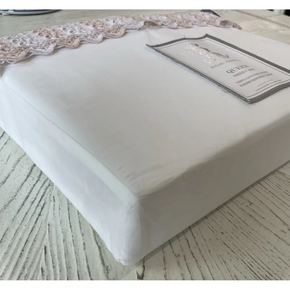 Rachel Ashwell Pink Embroidered Eyelet Hem QUEEN Sheet Set‎ White 100% Cotton